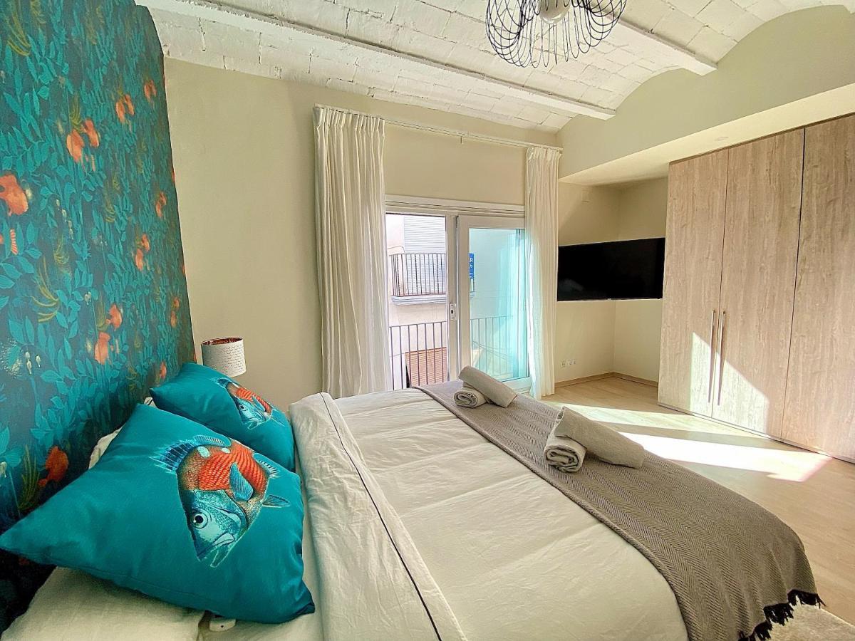 Abbott Apartment - 1 Min From The Beach - 100M2 - Sleeps 8 Sitges Eksteriør billede