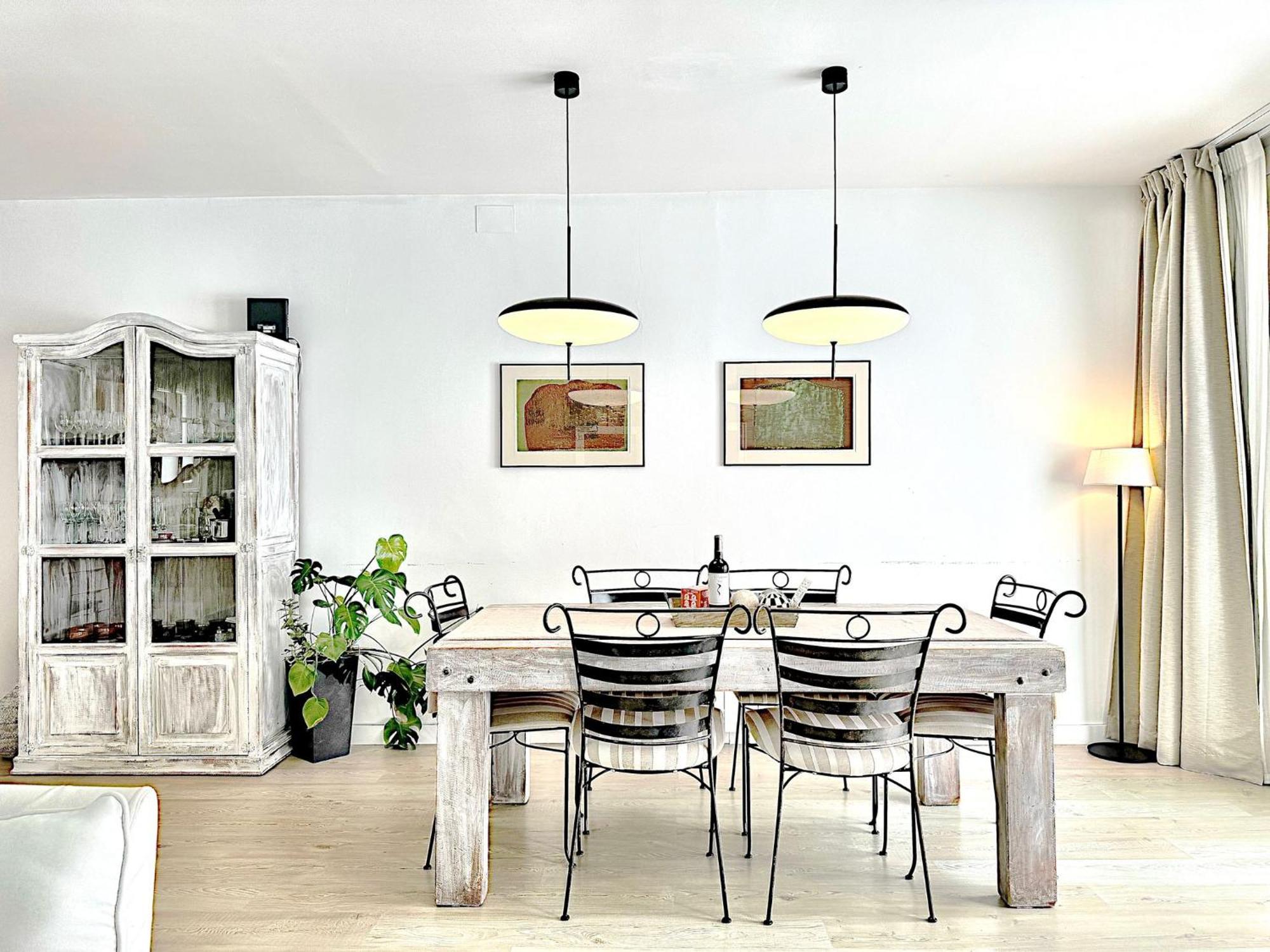 Abbott Apartment - 1 Min From The Beach - 100M2 - Sleeps 8 Sitges Eksteriør billede